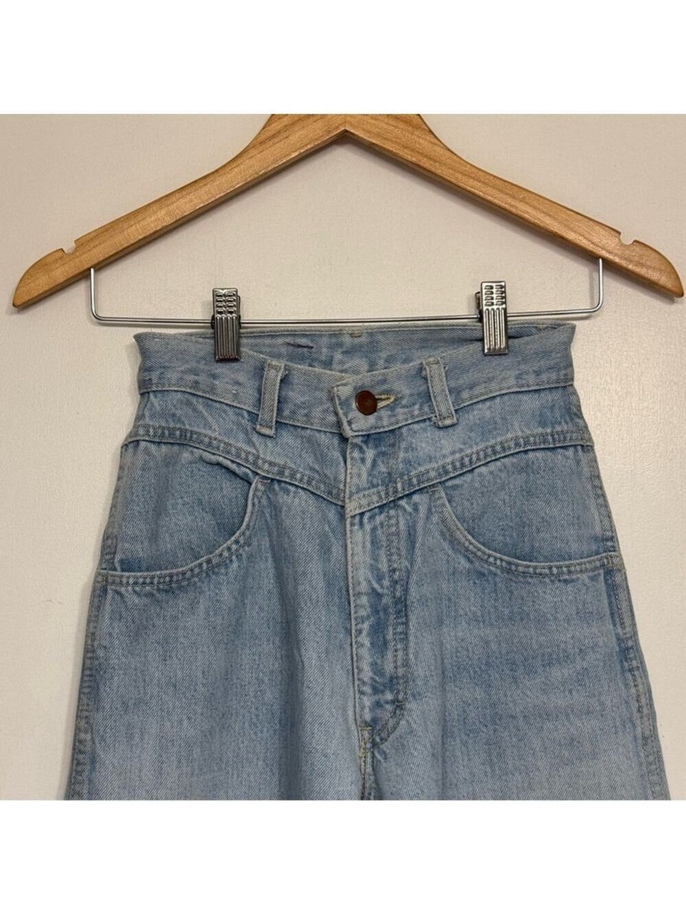 Vintage 80s High Rise Light Wash Straight Leg Jeans | Minimalist Denim